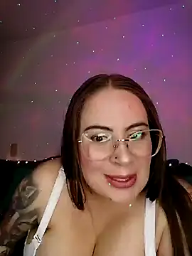 soofy   online show from December 4, 2025, 4:22 am