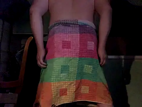 Snapshot of Frankdick01 chatting on October 4, 2025, 5:09 am Frankdick01 online show from October 4, 2025, 5:09 am