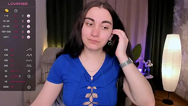 hannacheekss  online show from February 15, 2025, 5:41 am