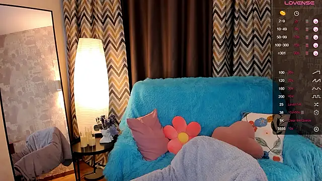 hannacheekss  online show from February 3, 2026, 6:22 am