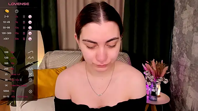 hannacheekss  online show from April 11, 2026, 2:08 am