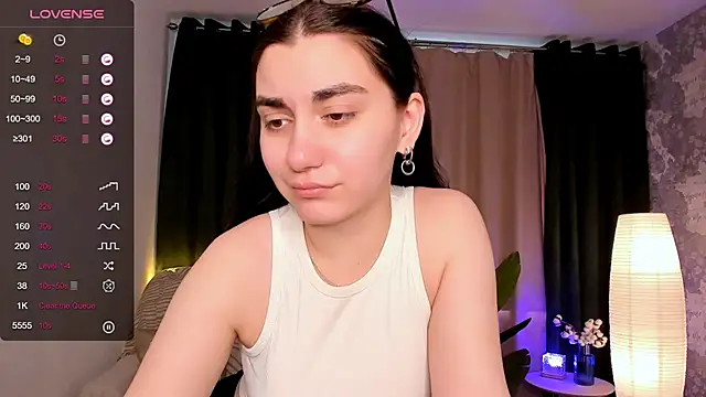 hannacheekss  online show from January 21, 2025, 5:16 am