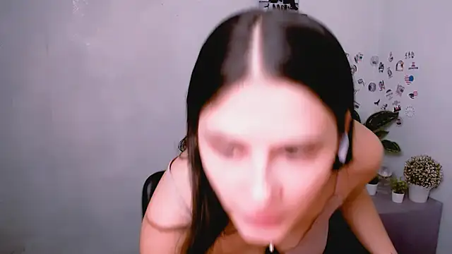 Snapshot of AliceSexyyy_ chatting on September 17, 2025, 6:21 pm AliceSexyyy online show from September 17, 2025, 6:21 pm