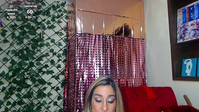 Snapshot of Madam_dali chatting on October 21, 2025, 12:48 pm Madam dali online show from October 21, 2025, 12:48 pm