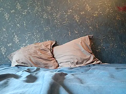 Snapshot of ElyasMatt chatting on November 8, 2025, 1:03 pm ElyasMatt online show from November 8, 2025, 1:03 pm