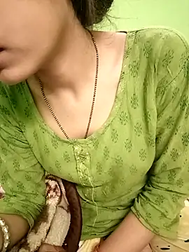 EACH 555 online show from December 15, 2025, 9:04 am