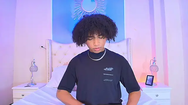 Snapshot of Ambar_Collingg chatting on September 11, 2025, 2:28 pm Ambar Collingg online show from September 11, 2025, 2:28 pm