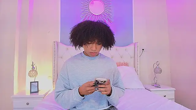 Snapshot of Ambar_Collingg chatting on October 29, 2025, 1:54 pm Ambar Collingg online show from October 29, 2025, 1:54 pm