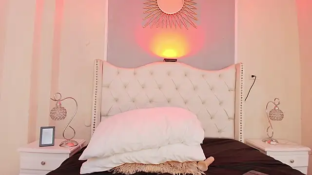 Snapshot of Ambar_Collingg chatting on March 11, 2025, 5:13 pm Ambar Collingg online show from March 11, 2025, 5:13 pm