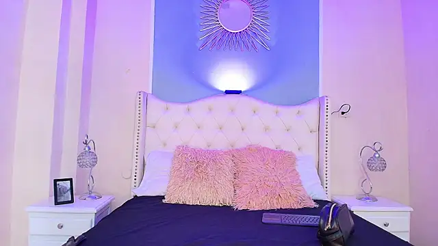 Snapshot of Ambar_Collingg chatting on March 21, 2025, 12:06 pm Ambar Collingg online show from March 21, 2025, 12:06 pm