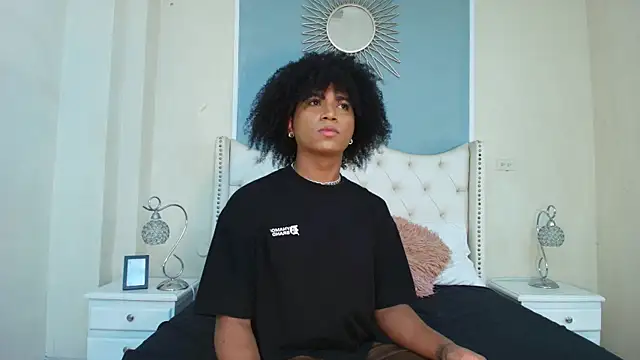 Snapshot of Ambar_Collingg chatting on March 7, 2025, 1:29 pm Ambar Collingg online show from March 7, 2025, 1:29 pm