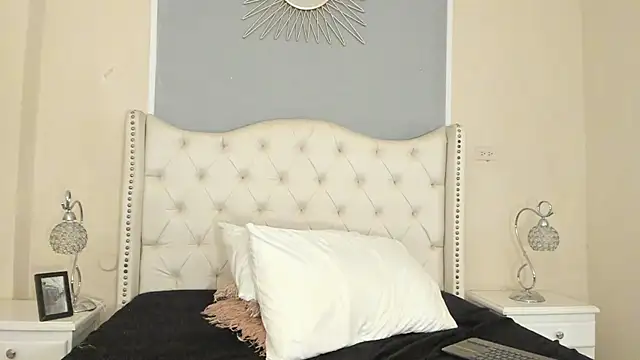 Snapshot of Ambar_Collingg chatting on March 3, 2025, 4:15 pm Ambar Collingg online show from March 3, 2025, 4:15 pm