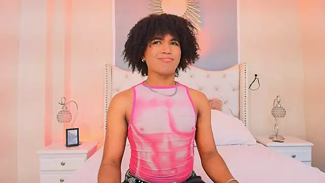 Snapshot of Ambar_Collingg chatting on September 24, 2025, 1:17 pm Ambar Collingg online show from September 24, 2025, 1:17 pm