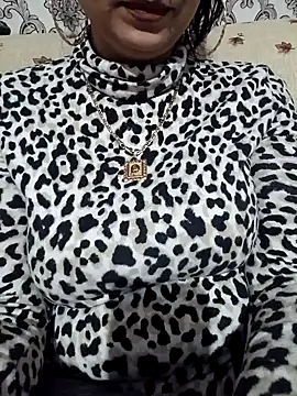 Barby8787 online show from January 18, 2025, 2:44 pm