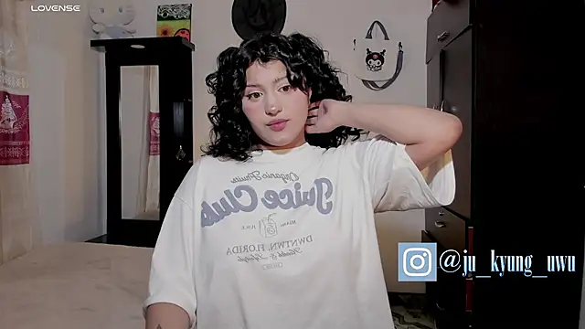 Snapshot of Ju_Kyung chatting on January 3, 2025, 5:06 am Ju Kyung online show from January 3, 2025, 5:06 am