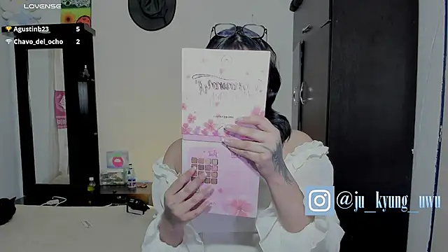 Snapshot of Ju_Kyung chatting on January 21, 2025, 9:35 am Ju Kyung online show from January 21, 2025, 9:35 am