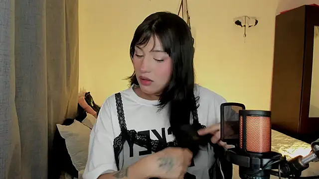 Snapshot of Ju_Kyung chatting on September 13, 2025, 12:32 am Ju Kyung online show from September 13, 2025, 12:32 am