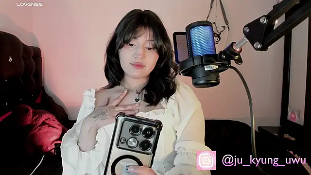 Snapshot of Ju_Kyung chatting on February 28, 2025, 7:48 am Ju Kyung online show from February 28, 2025, 7:48 am