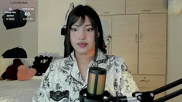 Snapshot of Ju_Kyung chatting on October 6, 2025, 12:56 am Ju Kyung online show from October 6, 2025, 12:56 am