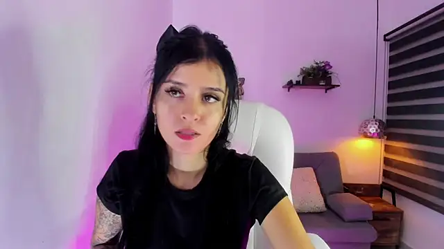 yenny garcia online show from October 1, 2025, 6:34 pm