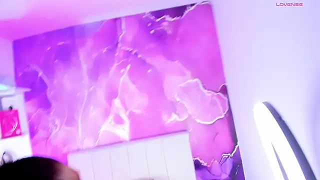 Snapshot of LauraSmith-01 chatting on March 8, 2025, 2:01 am LauraSmith-01 online show from March 8, 2025, 2:01 am