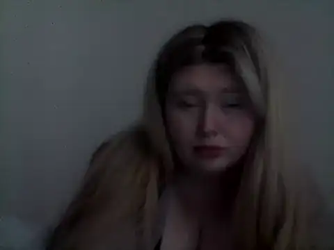 lilah-xo online show from March 6, 2025, 8:27 pm