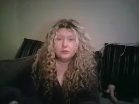 lilah-xo online show from December 13, 2024, 3:27 am