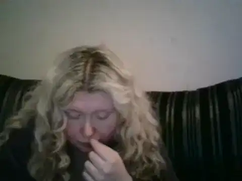 lilah-xo online show from December 29, 2024, 2:27 am