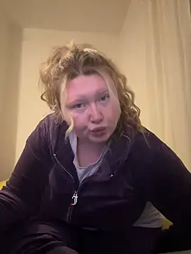 lilah-xo online show from December 12, 2024, 7:26 pm