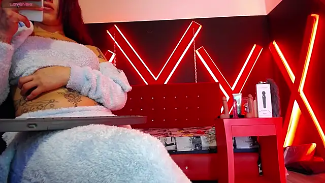 engel devil online show from October 31, 2025, 12:57 pm