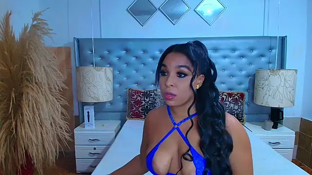 Snapshot of EileenBenzon chatting on October 2, 2025, 4:27 am EileenBenzon online show from October 2, 2025, 4:27 am