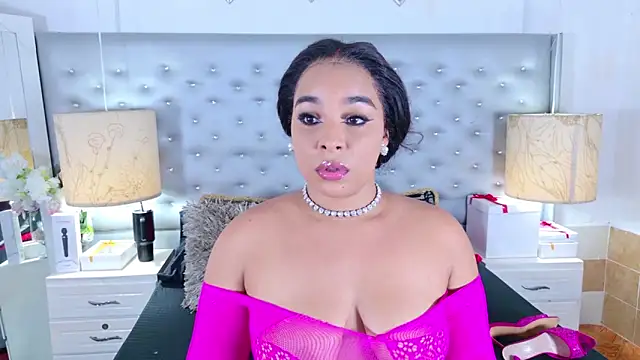 EileenBenzon online show from April 10, 2026, 4:19 am