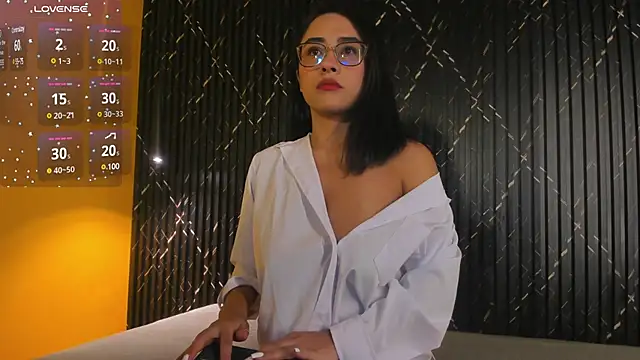 Lil eva2 online show from February 6, 2025, 7:18 pm