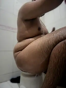 Snapshot of ved240 chatting on September 30, 2025, 2:45 pm ved240 online show from September 30, 2025, 2:45 pm