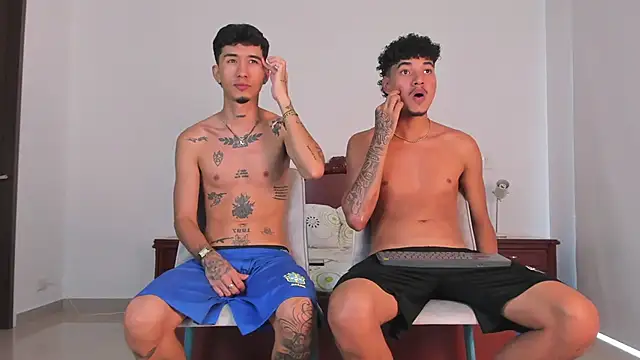 Snapshot of Ian_and_Noah chatting on September 15, 2025, 9:26 pm Ian and Noah online show from September 15, 2025, 9:26 pm