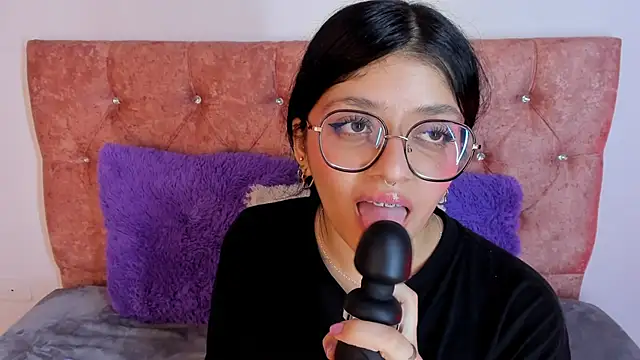 lana dol online show from February 27, 2025, 5:47 pm
