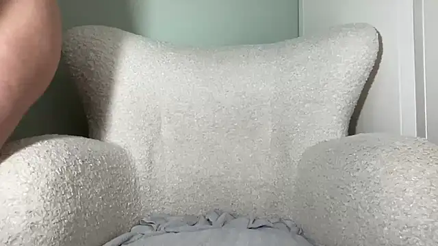 Snapshot of YourGreekAnna chatting on October 18, 2025, 7:49 pm YourGreekAnna online show from October 18, 2025, 7:49 pm