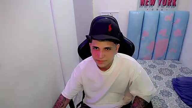 Brayan lopezz online show from May 5, 2026, 3:42 am