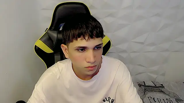 Brayan lopezz online show from January 25, 2025, 12:47 pm