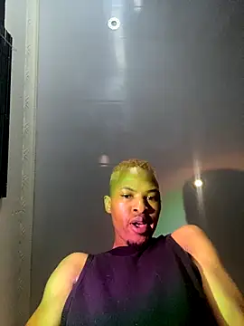 Snapshot of BlueIceCube chatting on October 15, 2025, 5:06 am BlueIceCube online show from October 15, 2025, 5:06 am