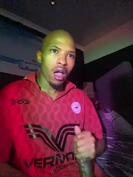 Snapshot of BlueIceCube chatting on November 1, 2025, 4:30 am BlueIceCube online show from November 1, 2025, 4:30 am