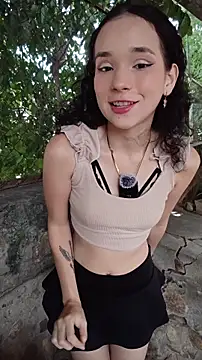 sweet outdoor charm online show from June 18, 2026, 4:45 pm