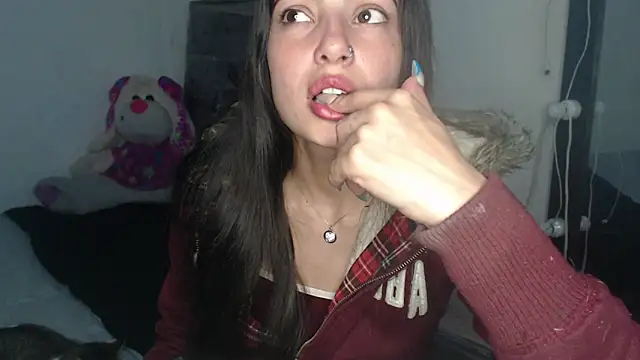 skinny sweet2411 online show from March 24, 2026, 3:06 am