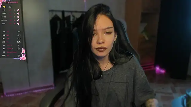 SweetyDeviliya online show from February 17, 2026, 3:48 am