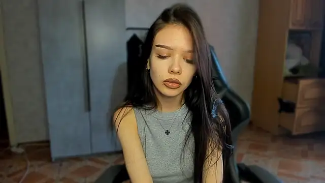 SweetyDeviliya online show from May 29, 2026, 5:46 am