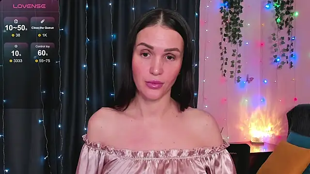 cross the line online show from November 26, 2025, 12:05 pm