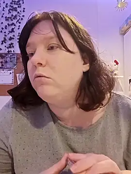 Snapshot of CurvyMilf1992 chatting on January 27, 2025, 7:14 am CurvyMilf1992 online show from January 27, 2025, 7:14 am