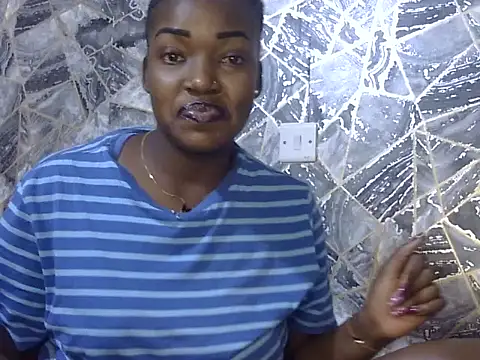 Chichii- online show from September 27, 2025, 1:39 pm