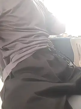 Snapshot of bbehemothh chatting on November 3, 2025, 6:11 pm bbehemothh online show from November 3, 2025, 6:11 pm