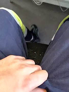 coppiapazza online show from December 14, 2025, 8:42 am